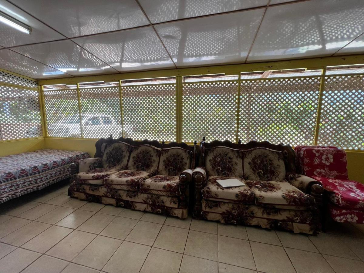 Pension Punahaa Nuku Hiva Exterior foto